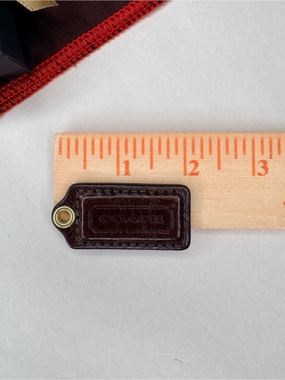 🍫 Y2K 2” Coach Chocolate Brown Glazed Leather Vintage Leather Hang Tag Bag Charm - Picture 13 of 15